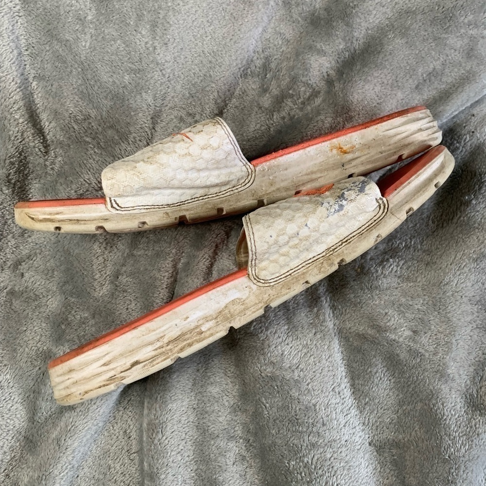 Nike Slides - Picture 2 of 7